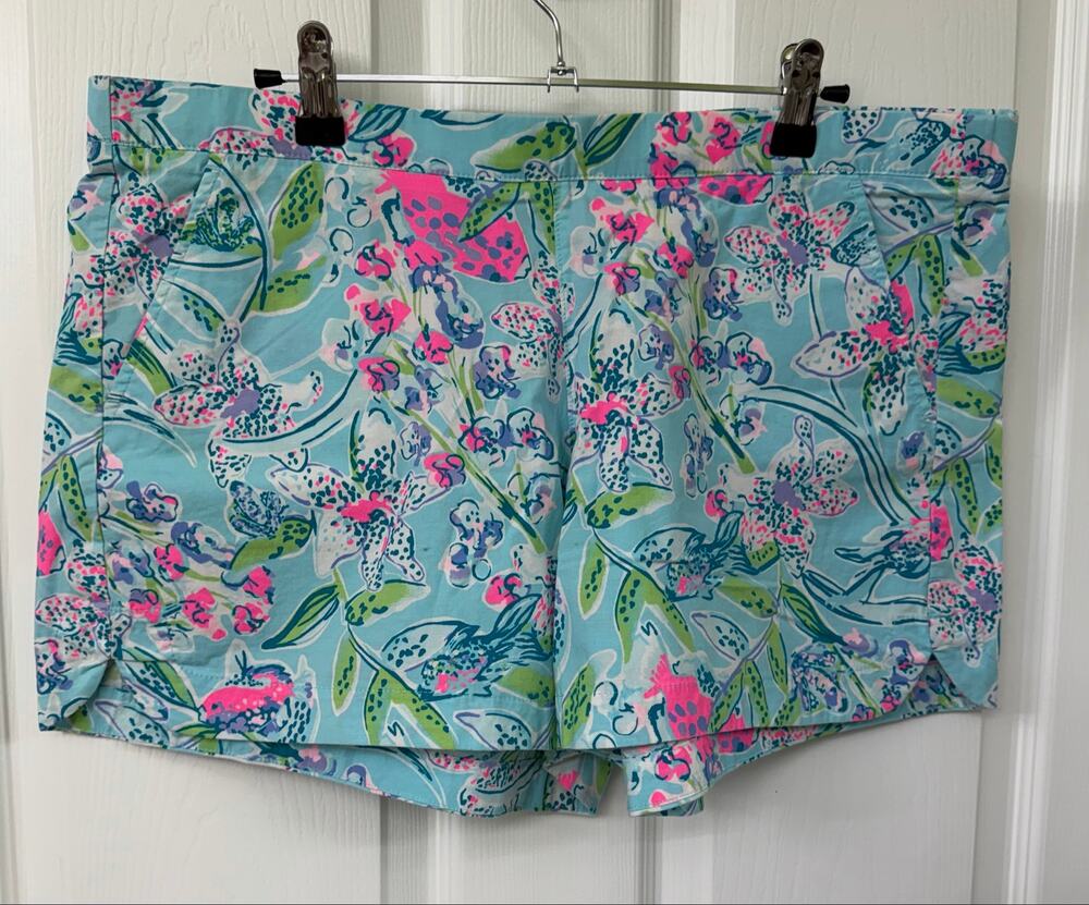 Lilly Pulitzer Ocean View size 12 shorts blue pink floral excellent